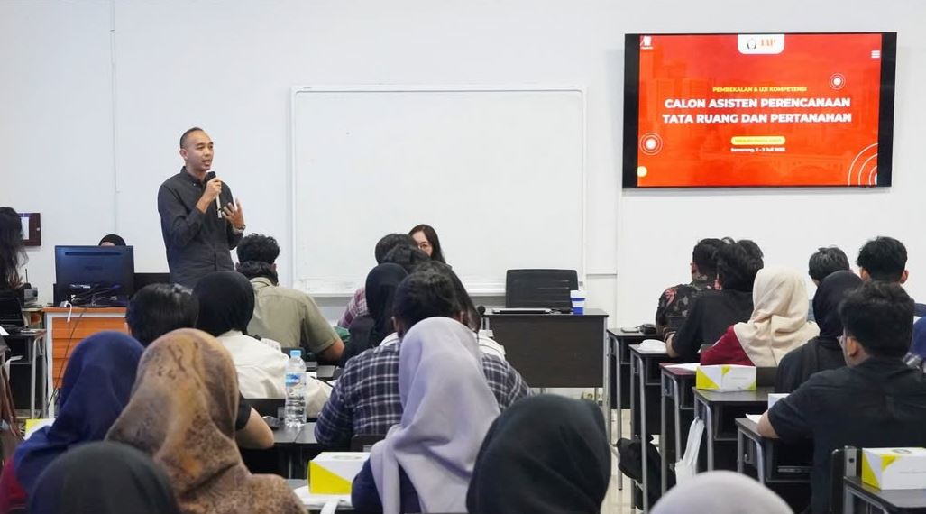 Pembekalan dan Uji Kompetensi Calon Asisten Perencanaan kepada Mahasiswa PTRP UNDIP